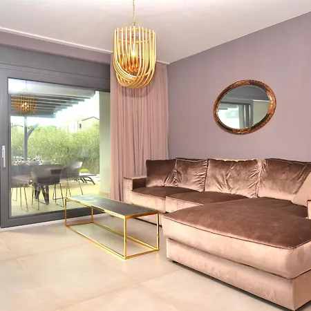 Luxury With Private Pool Sunset Apartman