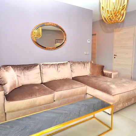 Luxury With Private Pool Sunset Apartman